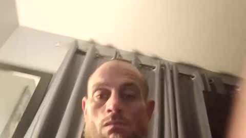 Snapshot of aftermathr3 chatting on October 19, 2025, 2:34 am aftermathr3 online show from October 19, 2025, 2:34 am