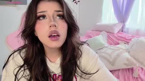 Snapshot of ag4ta_ chatting on February 4, 2025, 9:31 pm Agata online show from February 4, 2025, 9:31 pm