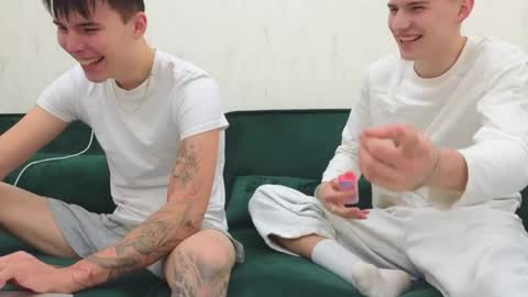 Mark online show from April 6, 2026, 12:50 pm