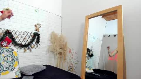 Snapshot of agata__rose chatting on January 5, 2025, 2:30 pm agata__rose online show from January 5, 2025, 2:30 pm