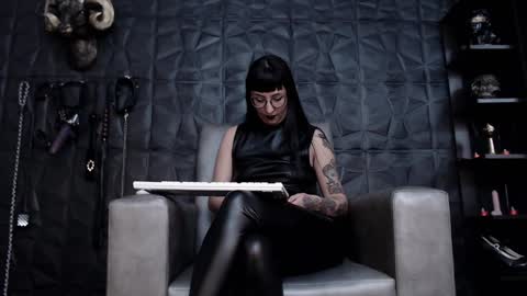 Snapshot of agata_darkness chatting on December 10, 2024, 3:55 pm Miss Agata online show from December 10, 2024, 3:55 pm