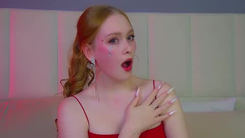 Snapshot of agatafoxley chatting on November 12, 2025, 6:52 pm AgataFoxley online show from November 12, 2025, 6:52 pm