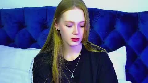 AgataFoxley online show from June 19, 2026, 6:51 am