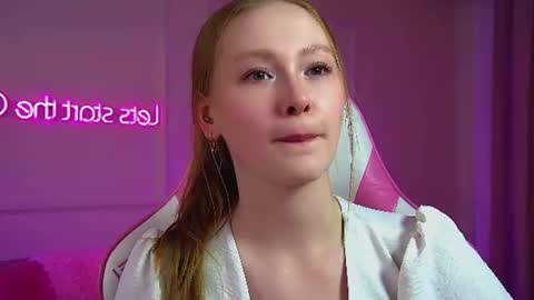 AgataFoxley online show from June 23, 2026, 7:28 am