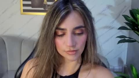 AGATHA online show from April 1, 2026, 12:39 pm