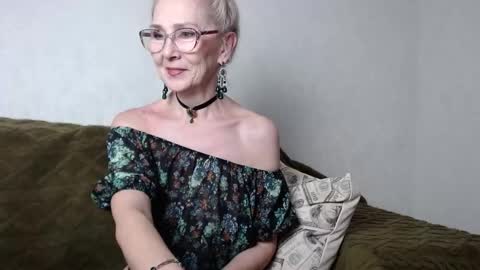 Agatha online show from January 29, 2025, 3:04 pm