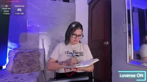 Snapshot of agatha_pleasure chatting on September 25, 2025, 11:47 am agatha_pleasure online show from September 25, 2025, 11:47 am