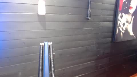 CAROLINA online show from October 8, 2025, 9:01 pm