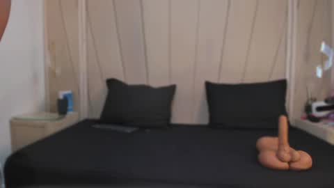 Agatha Steel online show from April 3, 2026, 7:12 pm