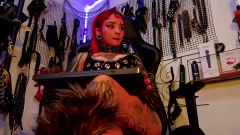 Snapshot of agathamoonn chatting on February 13, 2025, 1:19 am Agatha Fox online show from February 13, 2025, 1:19 am