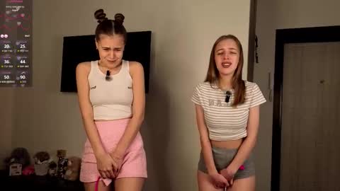 Monica and Bella online show from February 5, 2026, 5:34 am