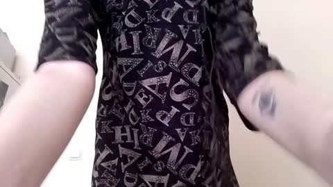 Monica online show from November 26, 2025, 3:40 am