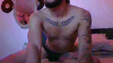 Snapshot of agustin_1298 chatting on December 17, 2025, 12:49 am Agustin online show from December 17, 2025, 12:49 am