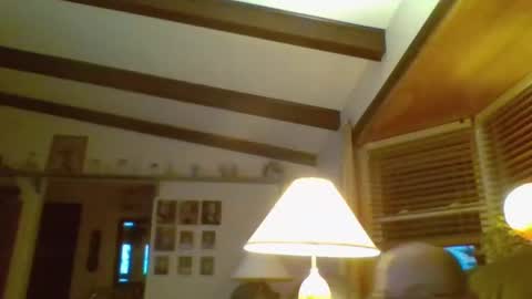 aguynrkfrd online show from January 12, 2025, 10:12 am