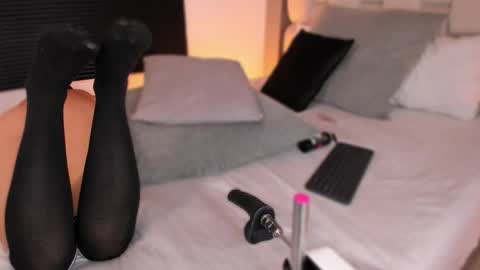 Ahmara  online show from March 27, 2026, 11:32 am