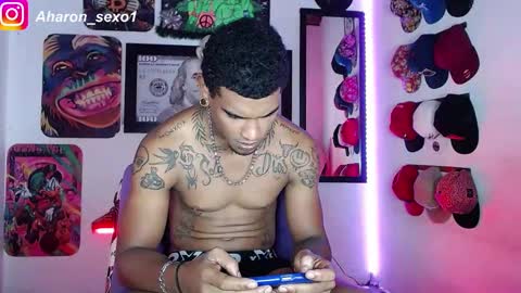 Aharon  Zamora online show from January 7, 2025, 11:56 pm