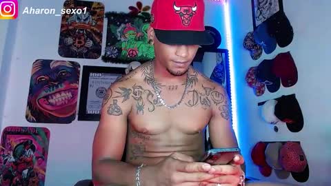 Aharon  Zamora online show from January 12, 2025, 10:56 am