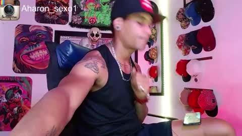 Aharon  Zamora online show from January 19, 2025, 10:39 pm