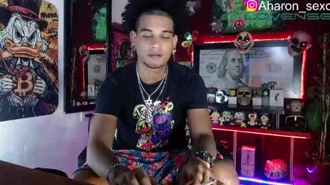 Aharon  Zamora online show from November 5, 2025, 6:24 am