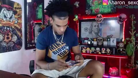 Aharon  Zamora online show from November 6, 2025, 2:45 am