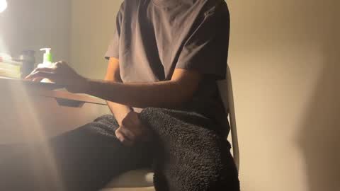 Snapshot of ahmedkhan632131 chatting on February 10, 2026, 6:39 am Dylan online show from February 10, 2026, 6:39 am