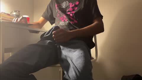 Snapshot of ahmedkhan632131 chatting on February 19, 2026, 7:04 am Dylan online show from February 19, 2026, 7:04 am