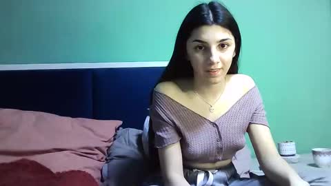 Snapshot of ahotkitty18 chatting on January 2, 2025, 4:56 pm Selena online show from January 2, 2025, 4:56 pm