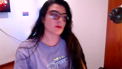 Ahriana Bluff online show from December 18, 2025, 2:06 am