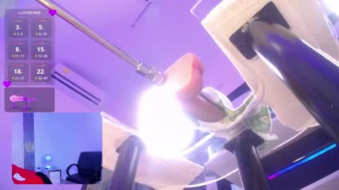 Ahytana online show from April 18, 2026, 9:15 pm