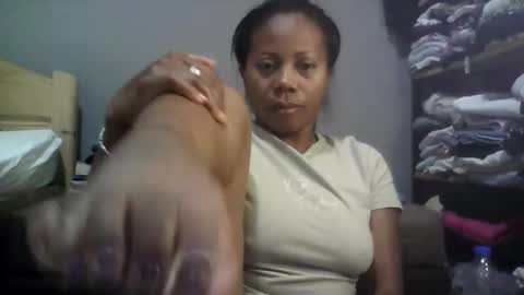 Snapshot of aicha_boobs chatting on February 16, 2026, 10:17 pm Aicha boobs online show from February 16, 2026, 10:17 pm