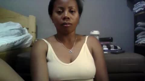 Snapshot of aicha_boobs chatting on February 21, 2026, 7:04 pm Aicha boobs online show from February 21, 2026, 7:04 pm