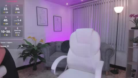 Snapshot of aida_adams chatting on March 10, 2025, 2:28 am AIDA ADAMS online show from March 10, 2025, 2:28 am
