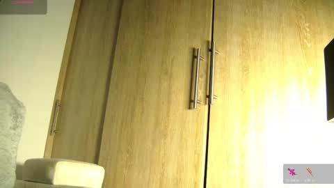 Aida  online show from November 9, 2025, 10:24 am