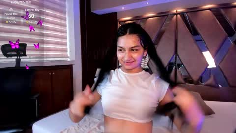 aidajoness online show from March 10, 2026, 11:48 am