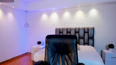 aidajoness online show from March 28, 2026, 11:43 am