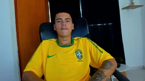 Aidenhot online show from February 19, 2026, 5:42 pm