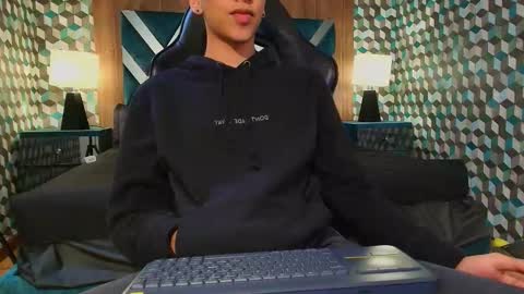 Snapshot of aiden_royce chatting on September 14, 2025, 9:36 pm aiden_royce online show from September 14, 2025, 9:36 pm