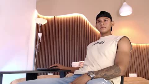 Snapshot of aiden_steel chatting on September 19, 2025, 1:56 pm Aiden online show from September 19, 2025, 1:56 pm