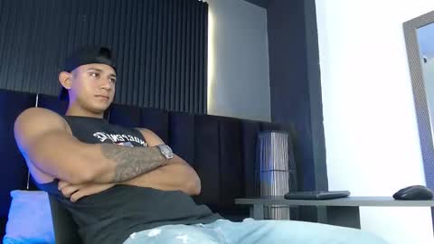 Snapshot of aiden_steel chatting on September 21, 2025, 1:13 pm Aiden online show from September 21, 2025, 1:13 pm