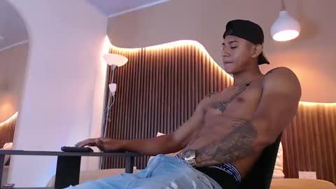 Snapshot of aiden_steel chatting on September 28, 2025, 1:16 pm Aiden online show from September 28, 2025, 1:16 pm