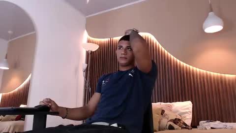 Snapshot of aiden_steel chatting on October 10, 2025, 2:16 pm Aiden online show from October 10, 2025, 2:16 pm