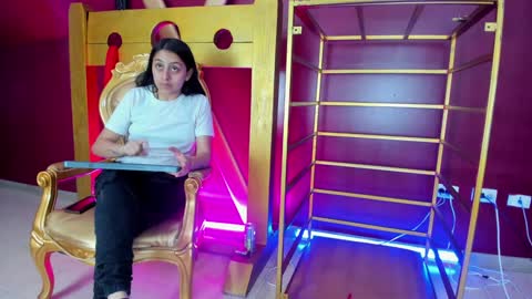  Aiko   Samantha  online show from January 13, 2025, 7:53 pm