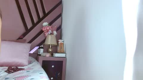 aiilynsmiith online show from July 28, 2026, 3:46 am