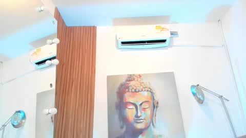 Alisson online show from November 10, 2025, 7:35 pm