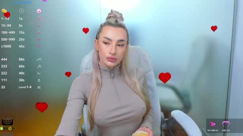 Snapshot of aileen_williams chatting on October 18, 2025, 7:31 am Allie online show from October 18, 2025, 7:31 am