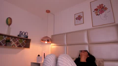 Aily Yozuko online show from February 1, 2025, 10:37 am