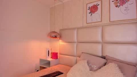 Aily Yozuko online show from October 8, 2025, 2:42 am