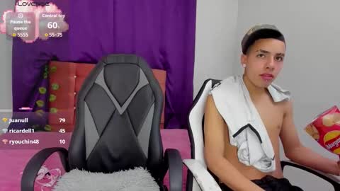 Snapshot of aisha_berry chatting on September 30, 2025, 3:22 am aisha_berry online show from September 30, 2025, 3:22 am