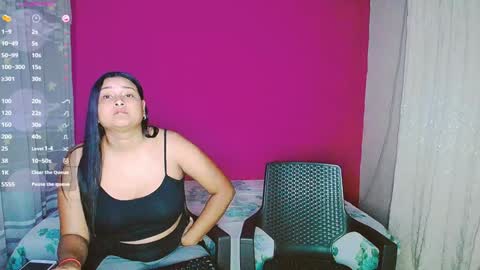 aisha_stacey0410 online show from February 8, 2025, 6:12 am