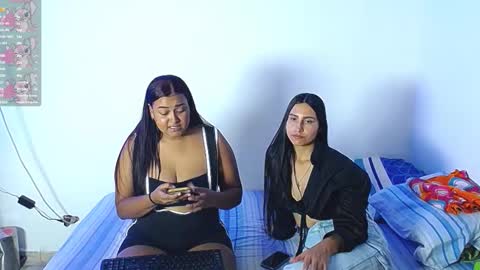 aisha_stacey0410 online show from November 11, 2025, 4:23 am